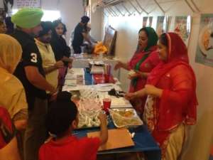 UNITED SIKHS Community Education and Empowerment Directorate (CEED) Project Manager Rucha Kaur and Project Coordinator Gagandeep Kaur engaged community members in discussion and demonstrations