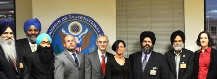 Participants of the first Sikh Summit meet with USCIRF