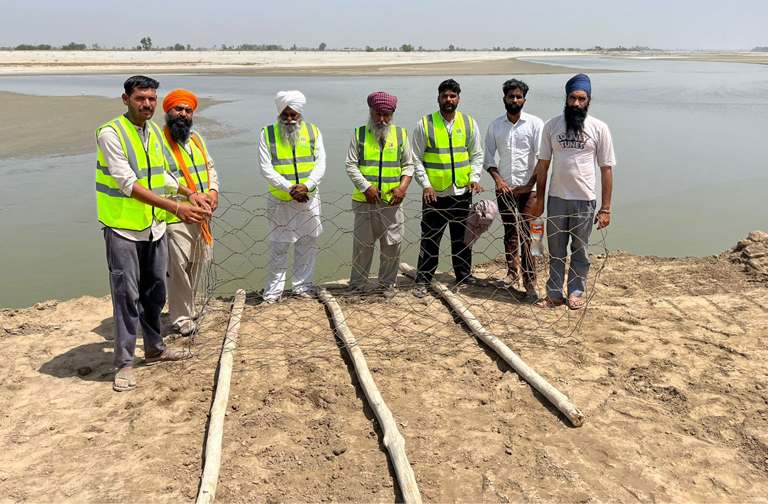 Panjab-Floods-Nochan-and-Stud-002